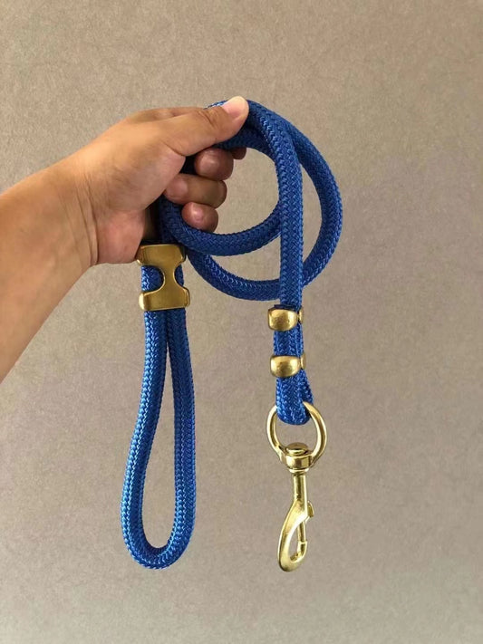 Urban Classic Dog Leash – Strong Nylon Rope with Gold Details
